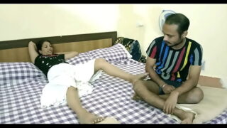 Horny Desi Indian Aunty Hard Pussy Fucking And Oral Sex