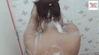 Sexy Thai Teenager Have Sex And Take A Shower